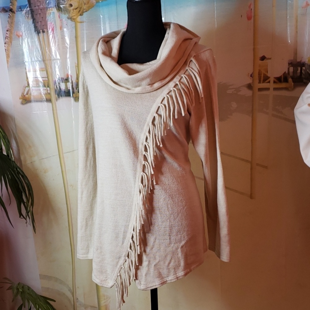Avenue beige sweater size 14/16
